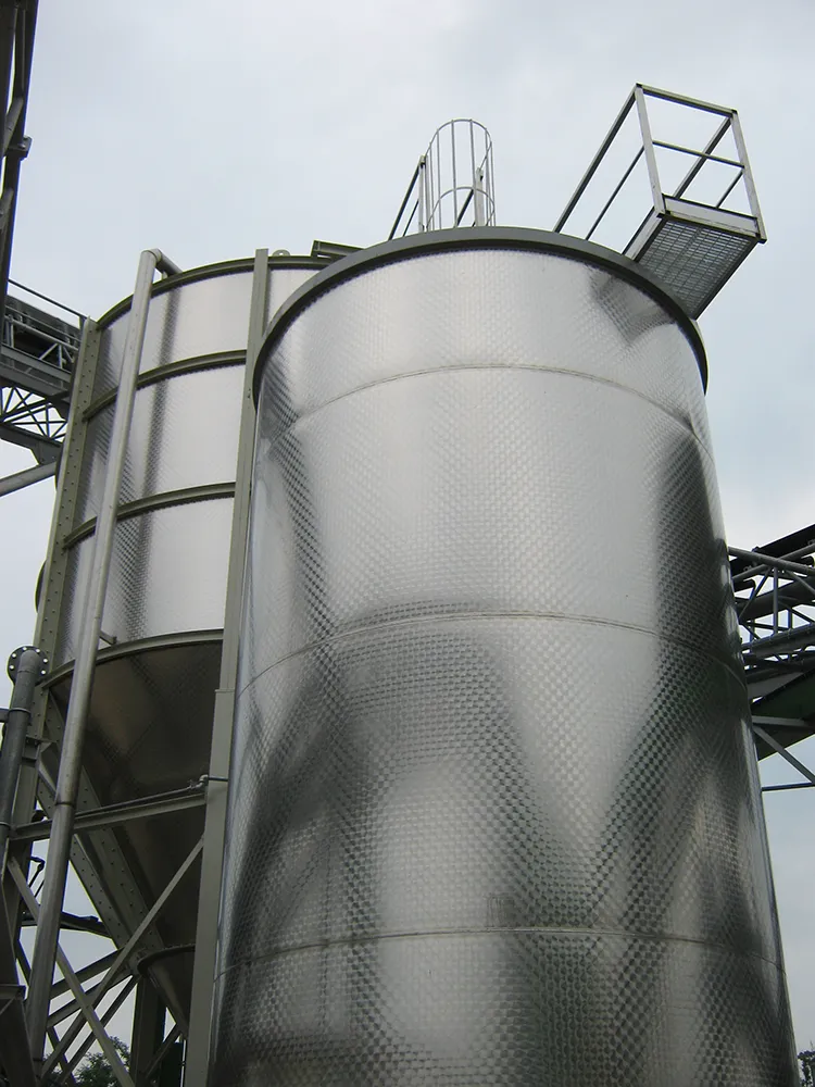 lavaggi-di-macchinari-e-pavimentazioni